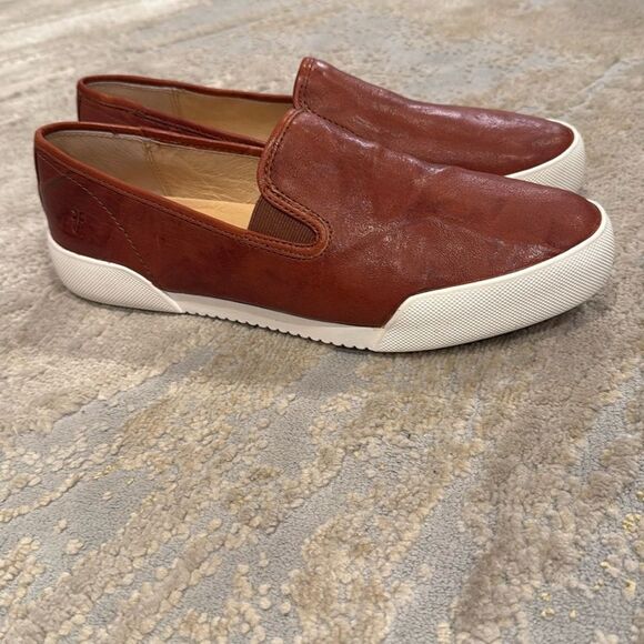 Frye
Mia Leather Slip-On Platform Sneakers white brown size 9.5 new without tag - Picture 1 of 7